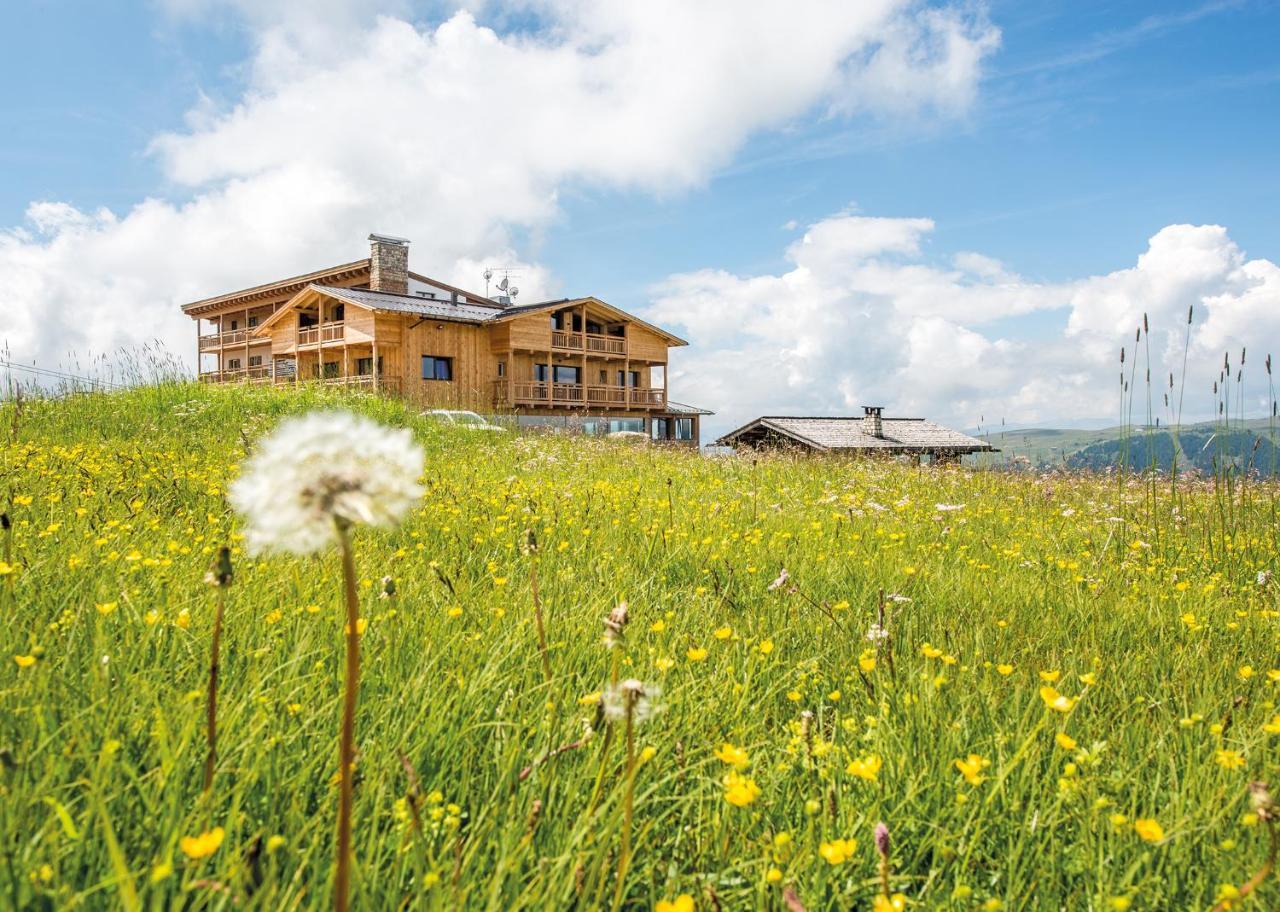 Hotel Goldknopf Alpe Di Siusi Eksteriør bilde